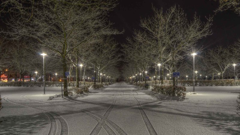 Lightide-led-area-&-site-lights_parking-lot_street-light
